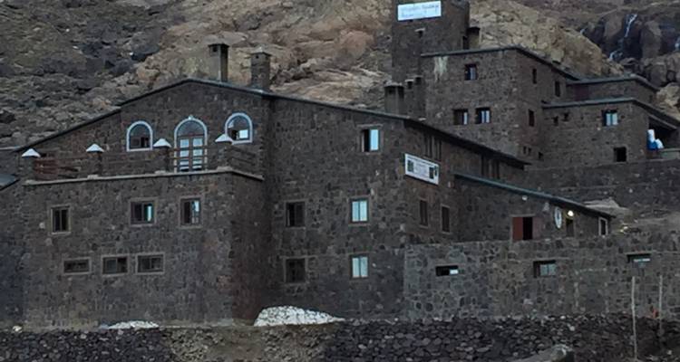 refuge-toubkal-summit