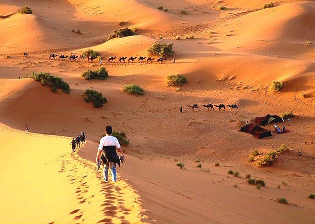 thing to do in morocco Walk in Erg Chebbi Sahara desert